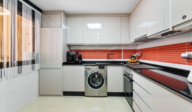 Återförsäljning - Town House -
Torrevieja - aguas nuevas