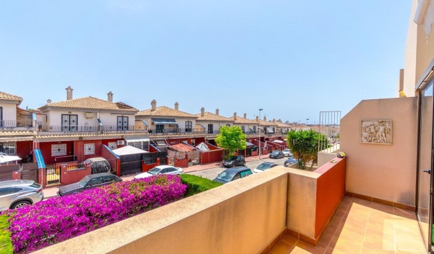 Återförsäljning - Town House -
Torrevieja - aguas nuevas