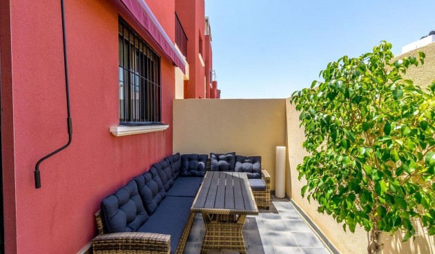 Återförsäljning - Town House -
Torrevieja - aguas nuevas