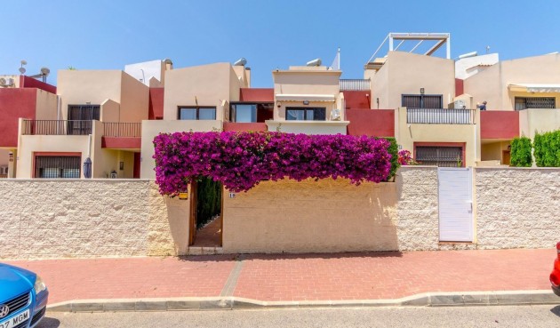 Återförsäljning - Town House -
Torrevieja - aguas nuevas