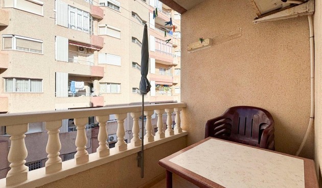 Återförsäljning - Apartment -
Torrevieja - Centro