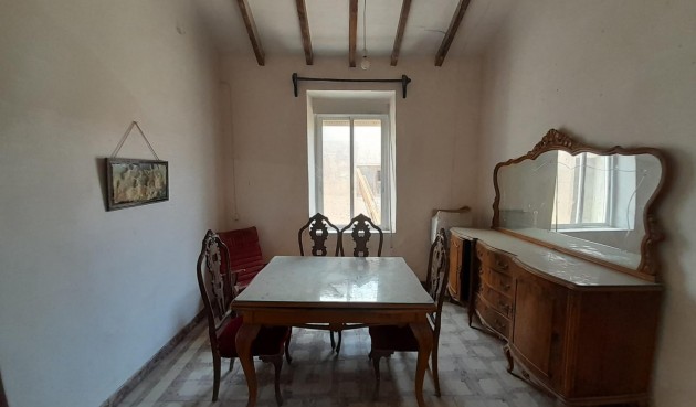 Brukt - Town House -
Cartagena - Perín