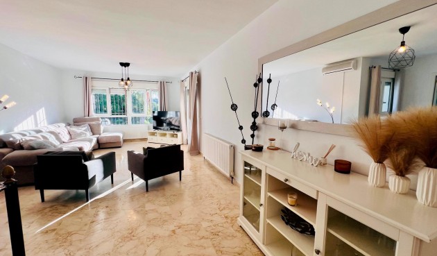 Resale - Villa -
Orihuela Costa - Lomas De Campoamor-las Ramblas