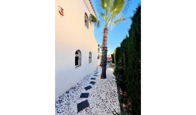 Resale - Villa -
Orihuela Costa - Lomas De Campoamor-las Ramblas
