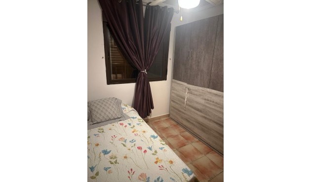 Resale - Villa -
Hondón de las Nieves - Inland