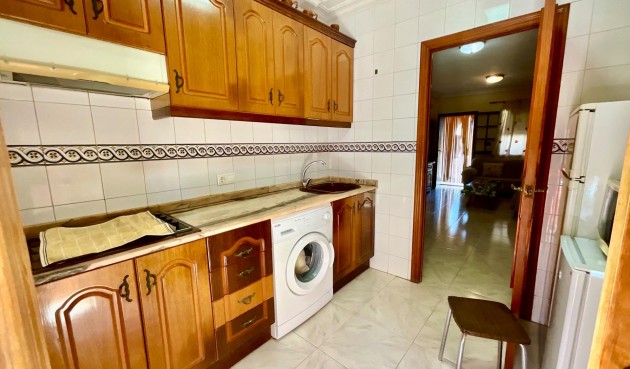 Resale - Bungalow -
Torrevieja - Torreblanca