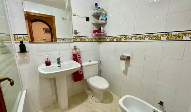 Resale - Bungalow -
Torrevieja - Torreblanca