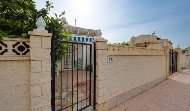 Resale - Villa -
Orihuela Costa - La Florida
