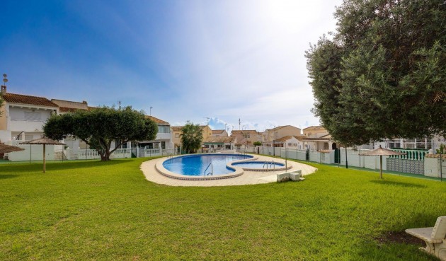 Resale - Villa -
Orihuela Costa - La Florida