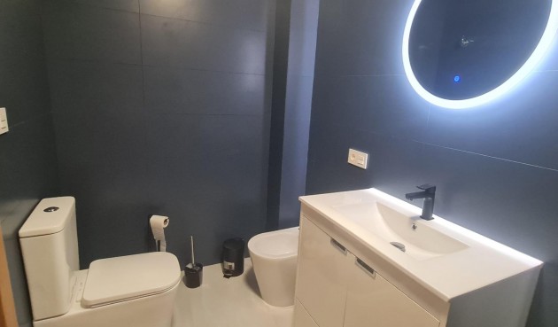 Resale - Penthouse -
Torrevieja - Acequion