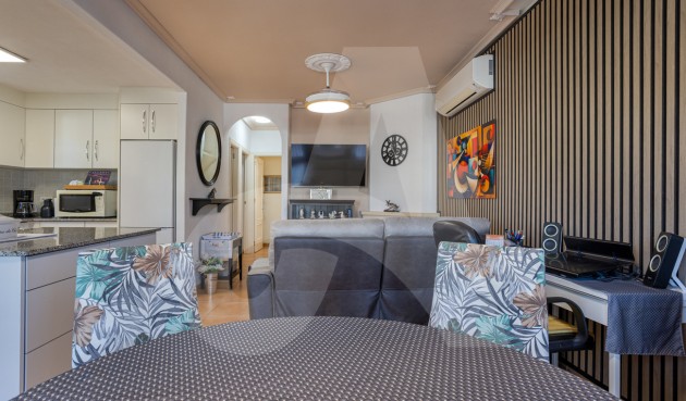 Resale - Villa -
Guardamar del Segura - El Raso