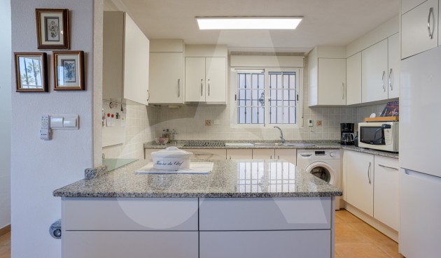 Resale - Villa -
Guardamar del Segura - El Raso