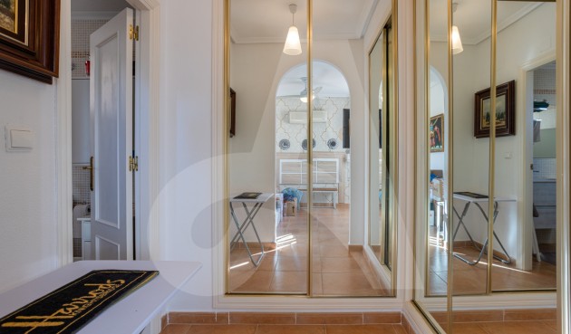 Resale - Villa -
Guardamar del Segura - El Raso