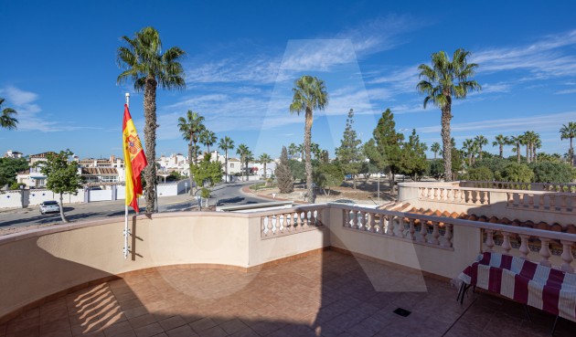 Resale - Villa -
Guardamar del Segura - El Raso