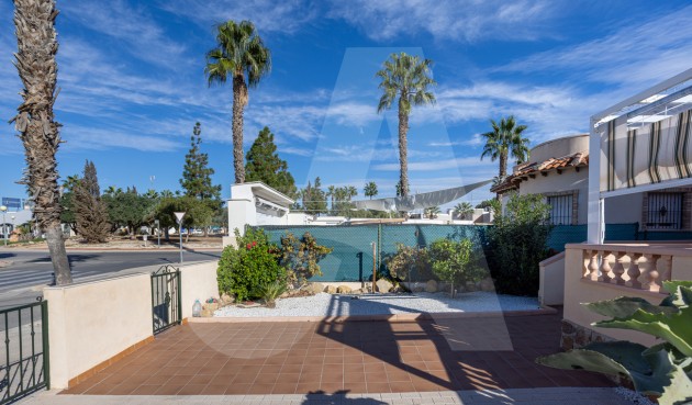 Resale - Villa -
Guardamar del Segura - El Raso