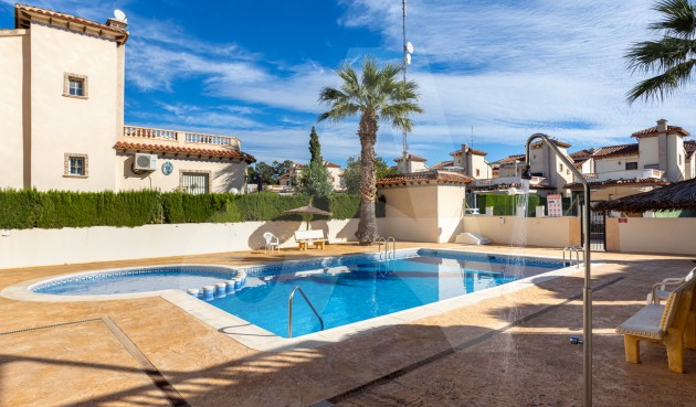 Resale - Villa -
Guardamar del Segura - El Raso