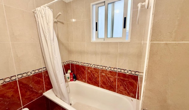 Brukt - Apartment -
Torrevieja - Centro