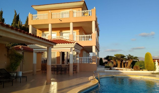 Resale - Villa -
Puerto de Mazarron - Bolnuevo