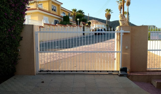 Resale - Villa -
Puerto de Mazarron - Bolnuevo