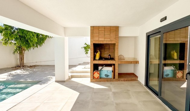 Resale - Villa -
Torrevieja - Los Balcones - Los Altos del Edén