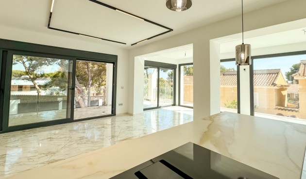 Resale - Villa -
Torrevieja - Los Balcones - Los Altos del Edén