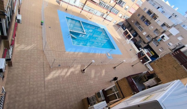 Brukt - Apartment -
Torrevieja - El Molino