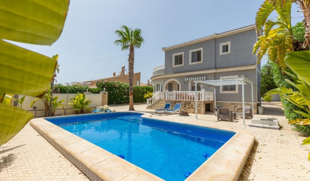 Resale - Villa -
San Fulgencio