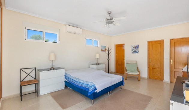 Resale - Villa -
San Fulgencio