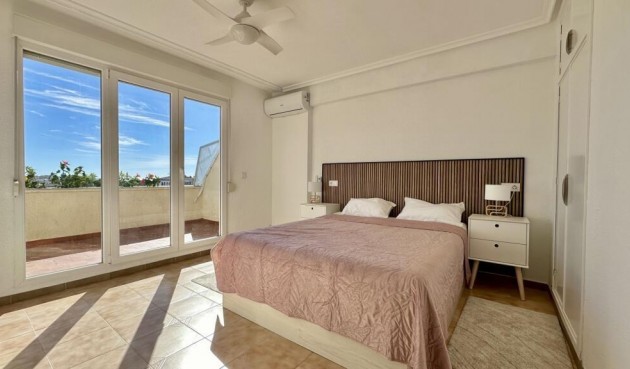 Resale - Penthouse -
Torrevieja - Punta Prima