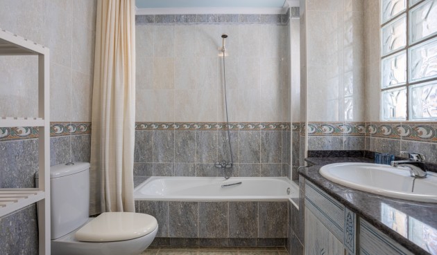 Resale - Villa -
Guardamar del Segura - Costa Blanca