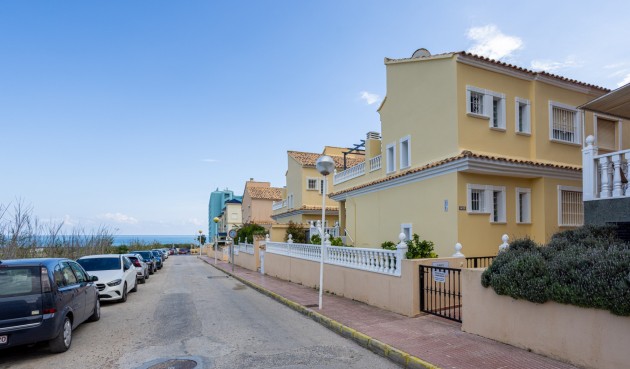 Resale - Villa -
Guardamar del Segura - Costa Blanca
