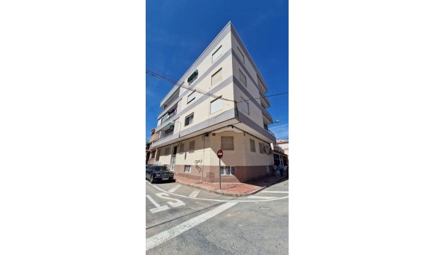 Resale - Apartment -
Torrevieja - Playa de los Locos