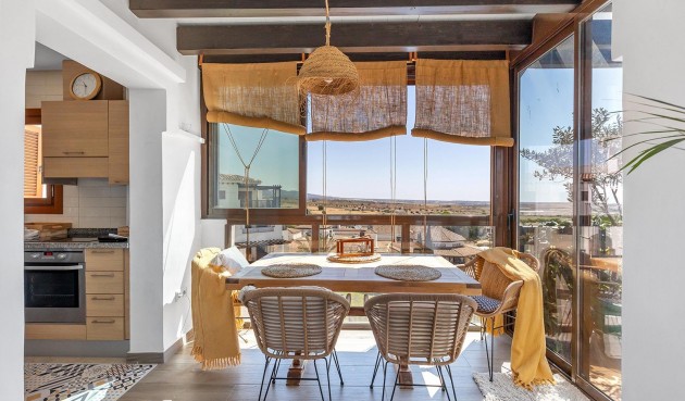 Brukt - Toppleilighet -
Banos y Mendigo - El Valle Golf Resort