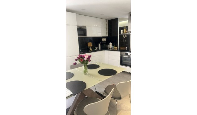 Reventa - Ático -
Torrevieja - Centro