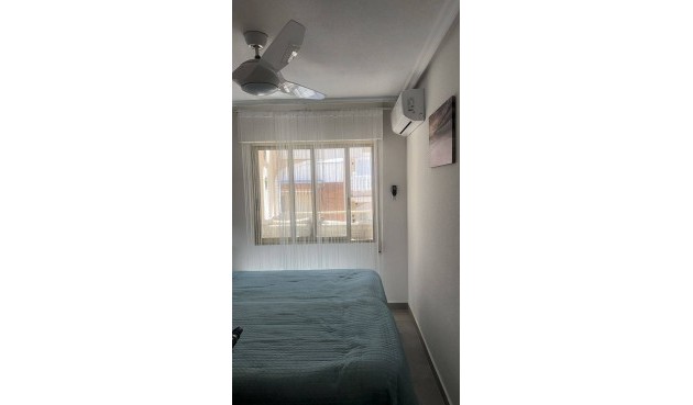 Reventa - Ático -
Torrevieja - Centro