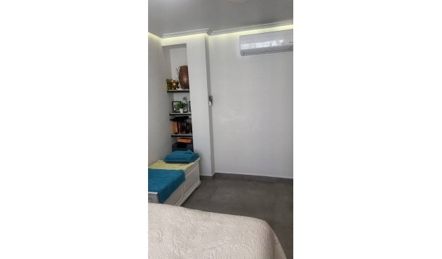 Reventa - Ático -
Torrevieja - Centro