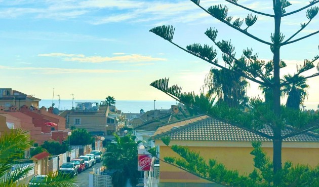 Brukt - Apartment -
Torrevieja - aguas nuevas