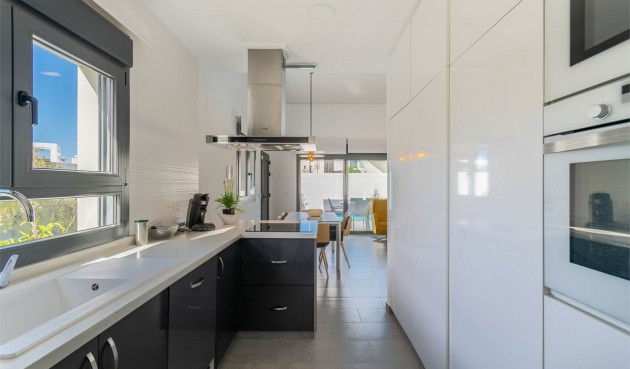 Resale - Villa -
Benijofar - Costa Blanca