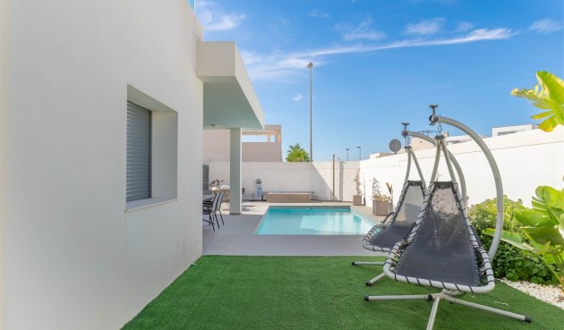 Resale - Villa -
Benijofar - Costa Blanca