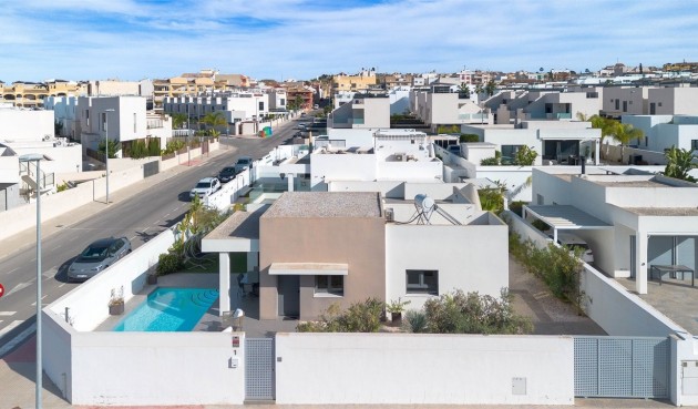 Resale - Villa -
Benijofar - Costa Blanca