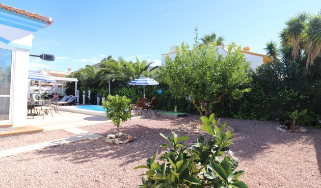 Resale - Villa -
Hondón de las Nieves - Inland