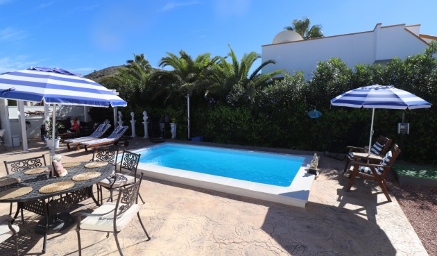 Resale - Villa -
Hondón de las Nieves - Inland