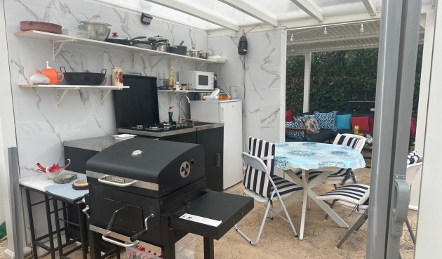 Resale - Villa -
Hondón de las Nieves - Inland