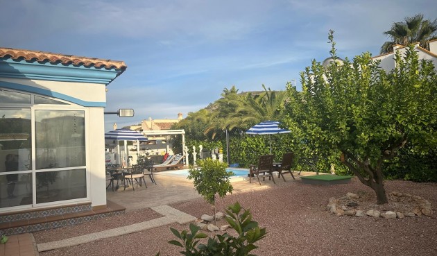 Resale - Villa -
Hondón de las Nieves - Inland