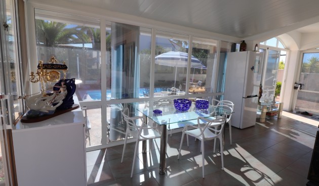 Resale - Villa -
Hondón de las Nieves - Inland