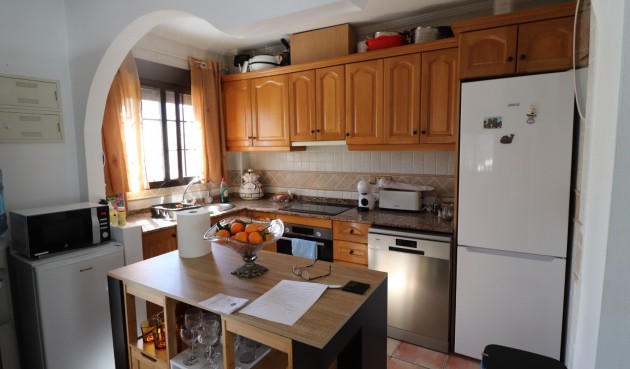 Resale - Villa -
Hondón de las Nieves - Inland