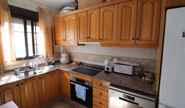 Resale - Villa -
Hondón de las Nieves - Inland