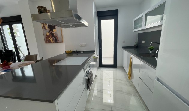 Resale - Villa -
Benijofar - Costa Blanca