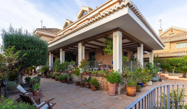 Återförsäljning - Villa -
Torrevieja - La Veleta