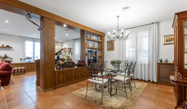 Återförsäljning - Villa -
Torrevieja - La Veleta